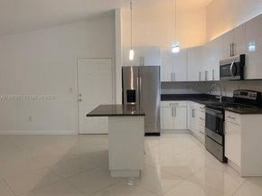 907 NE 199th St 204, Miami FL 33179