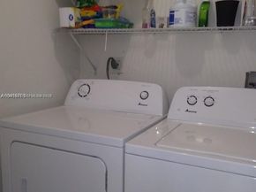 907 NE 199th St 204, Miami FL 33179