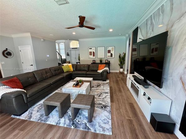 12917 SW 23rd St, Miramar FL 33027