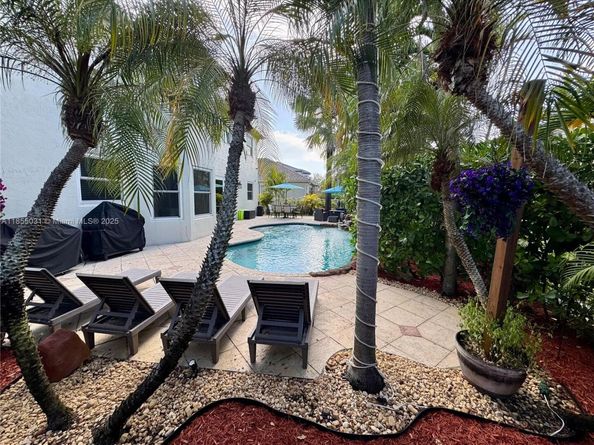 12917 SW 23rd St, Miramar FL 33027
