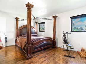 722 NW 170th St, Miami Gardens FL 33169