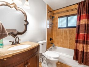 722 NW 170th St, Miami Gardens FL 33169