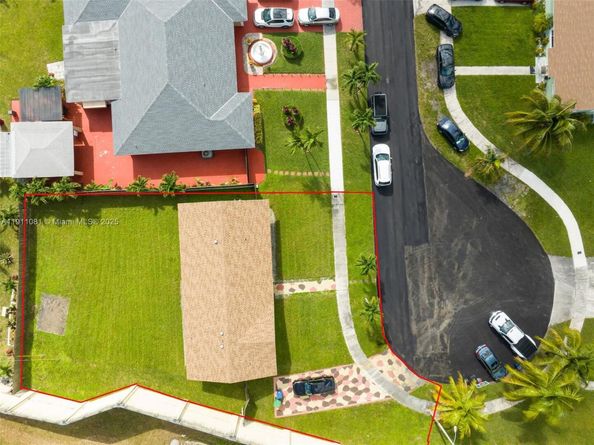 722 NW 170th St, Miami Gardens FL 33169