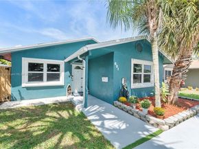 681 NE 34th St, Oakland Park FL 33334