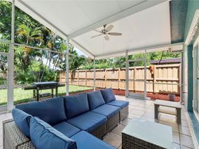 681 NE 34th St, Oakland Park FL 33334