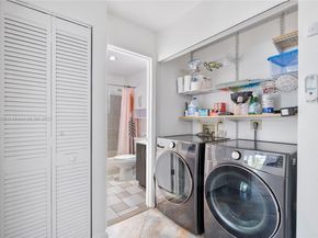 681 NE 34th St, Oakland Park FL 33334
