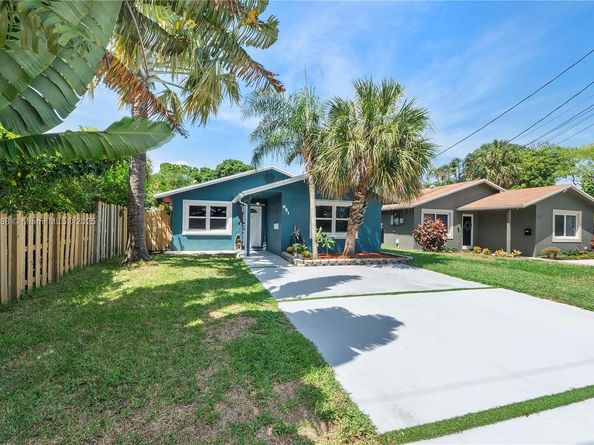 681 NE 34th St, Oakland Park FL 33334