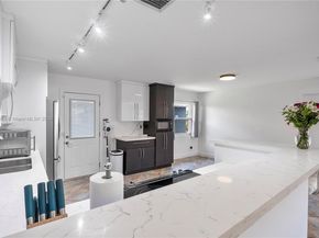 681 NE 34th St, Oakland Park FL 33334