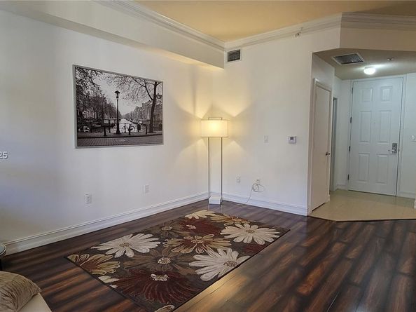 3001 NE 185th St 428, Aventura FL 33180