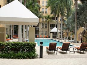 3001 NE 185th St 428, Aventura FL 33180