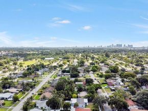 3841 NW 7th Pl, Lauderhill FL 33311