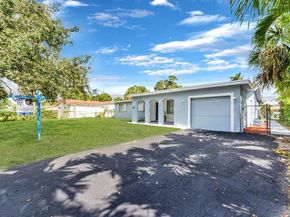 3841 NW 7th Pl, Lauderhill FL 33311