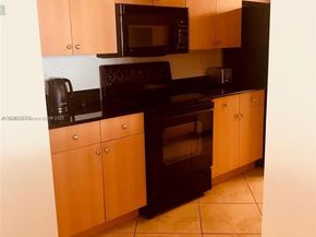 6917 Collins Ave 912, Miami Beach FL 33141