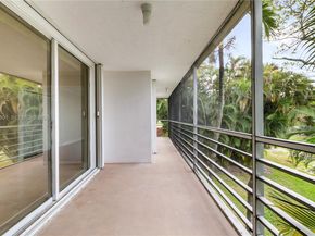 823 Cypress Blvd 204, Pompano Beach FL 33069