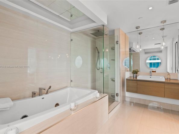 520 West Ave 1105, Miami Beach FL 33139