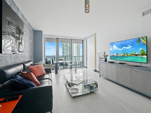 650 NE 32 3302, Miami FL 33137