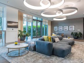 650 NE 32 3302, Miami FL 33137