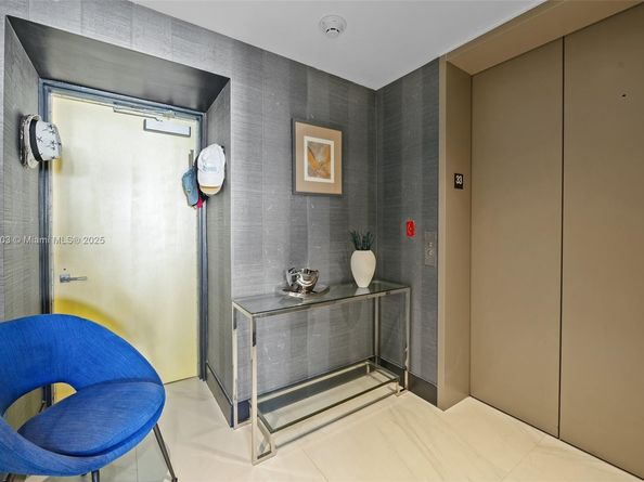 650 NE 32 3302, Miami FL 33137