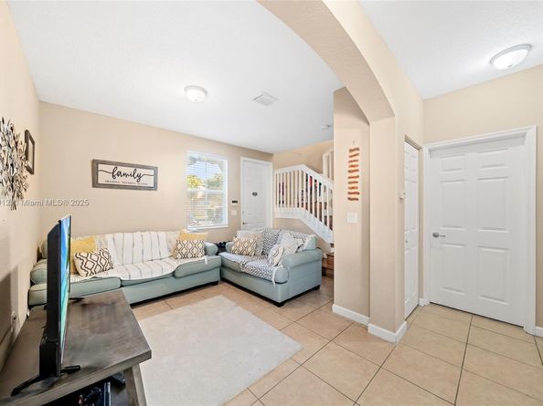 152 SE 29th Ave, Homestead FL 33033