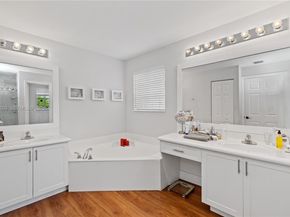 1095 Chenille Cir, Weston FL 33327