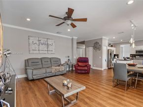 1095 Chenille Cir, Weston FL 33327