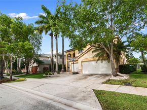 1095 Chenille Cir, Weston FL 33327