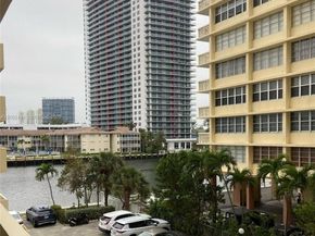 1833 S Ocean Dr 309, Hallandale Beach FL 33009