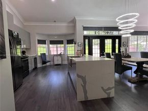 1371 Bayview Cir, Weston FL 33326