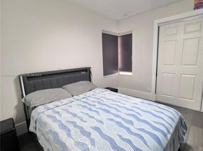 1371 Bayview Cir, Weston FL 33326