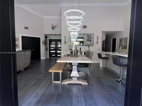 1371 Bayview Cir, Weston FL 33326
