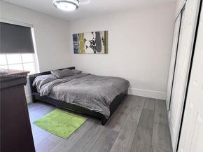1371 Bayview Cir, Weston FL 33326