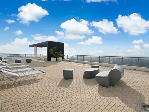 60 SW 13th St 4606, Miami FL 33130