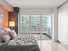 60 SW 13th St 4606, Miami FL 33130