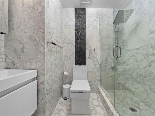 60 SW 13th St 4606, Miami FL 33130
