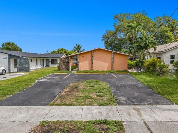 60 SW 13th St 4606, Miami FL 33130