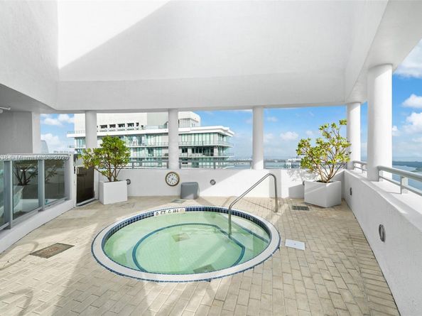 60 SW 13th St 4606, Miami FL 33130