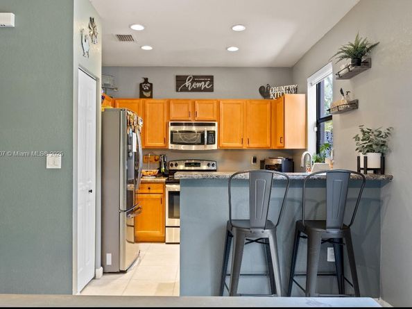 3427 W 89th Ter, Hialeah FL 33018
