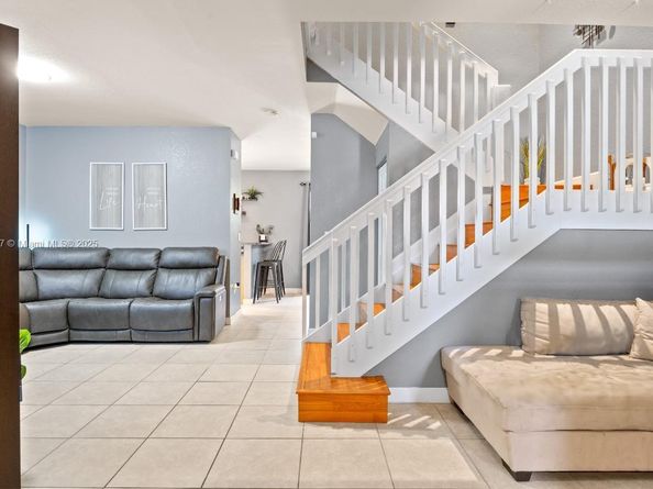 3427 W 89th Ter, Hialeah FL 33018