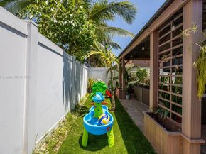3427 W 89th Ter, Hialeah FL 33018