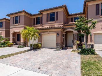 3427 W 89th Ter