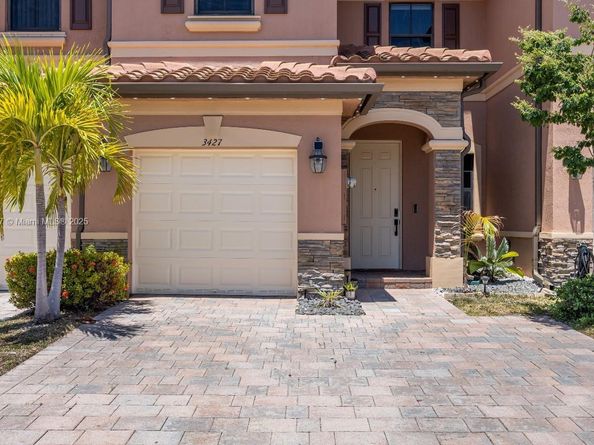 3427 W 89th Ter, Hialeah FL 33018