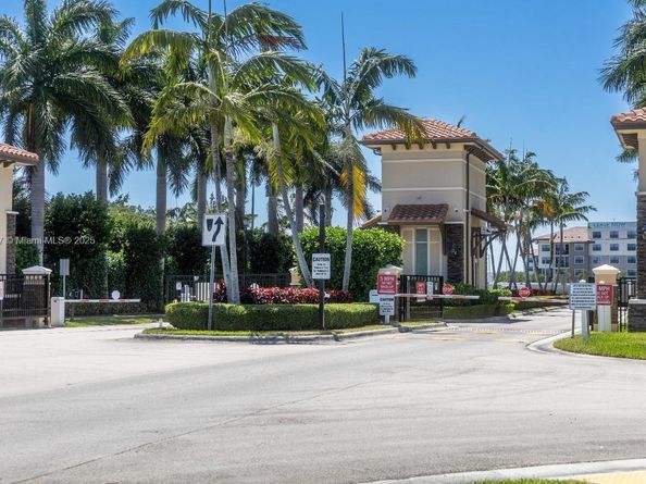 3427 W 89th Ter, Hialeah FL 33018