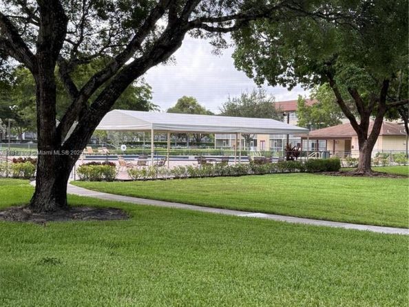 13300 SW 1st St 109O, Pembroke Pines FL 33027