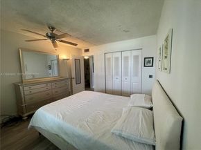 279 Markham M M, Deerfield Beach FL 33442