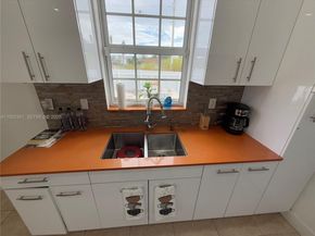 12202 SW 216th St, Miami FL 33170