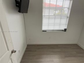 12202 SW 216th St, Miami FL 33170