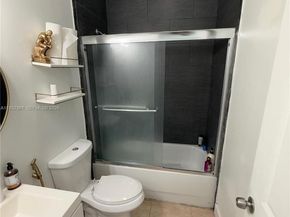 12202 SW 216th St, Miami FL 33170