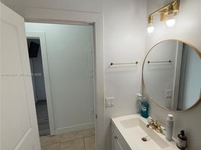 12202 SW 216th St, Miami FL 33170