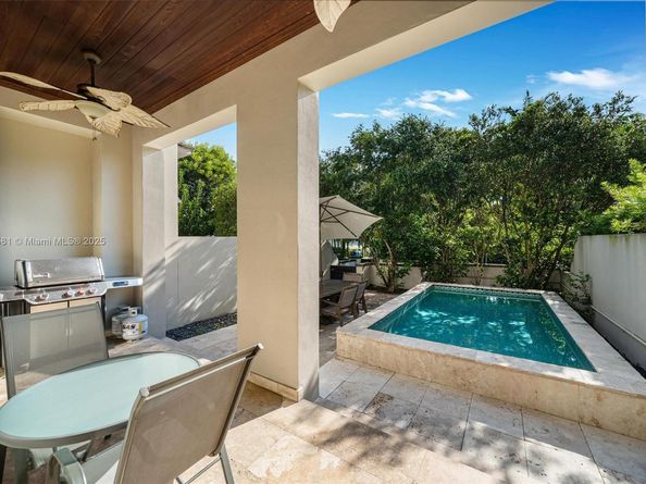 7561 SW 56th Ct, Miami FL 33143