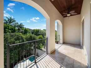 7561 SW 56th Ct, Miami FL 33143
